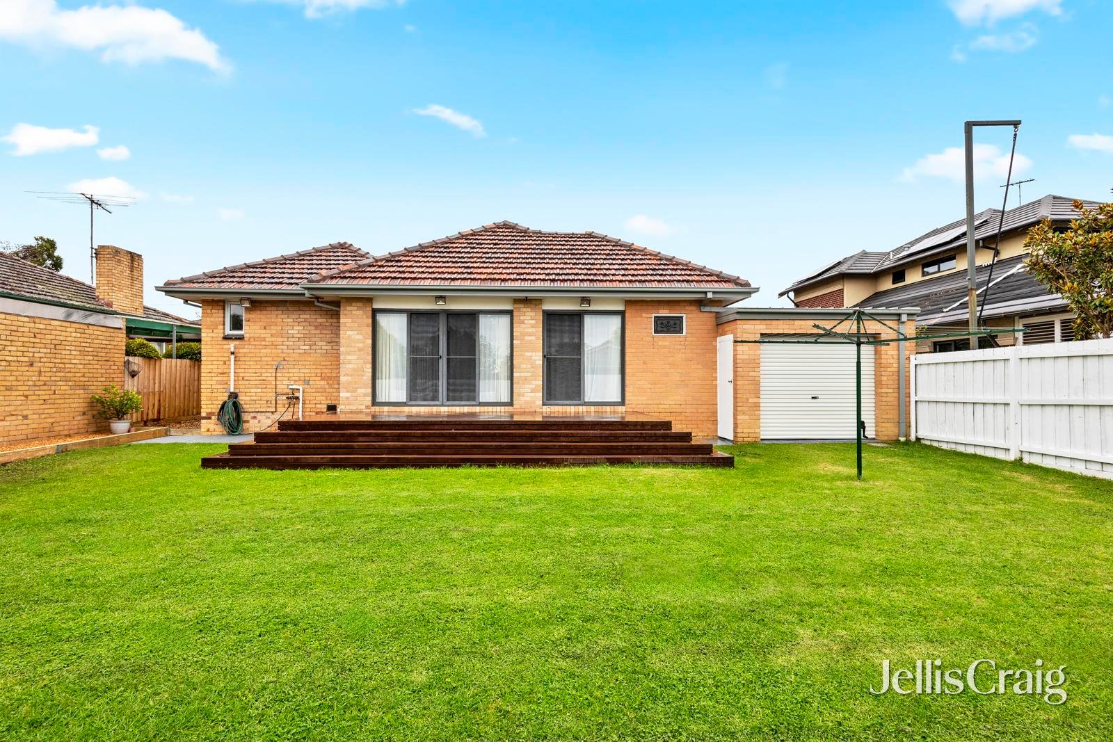 17 Adrienne Crescent, Mount&nbsp;Waverley image 15