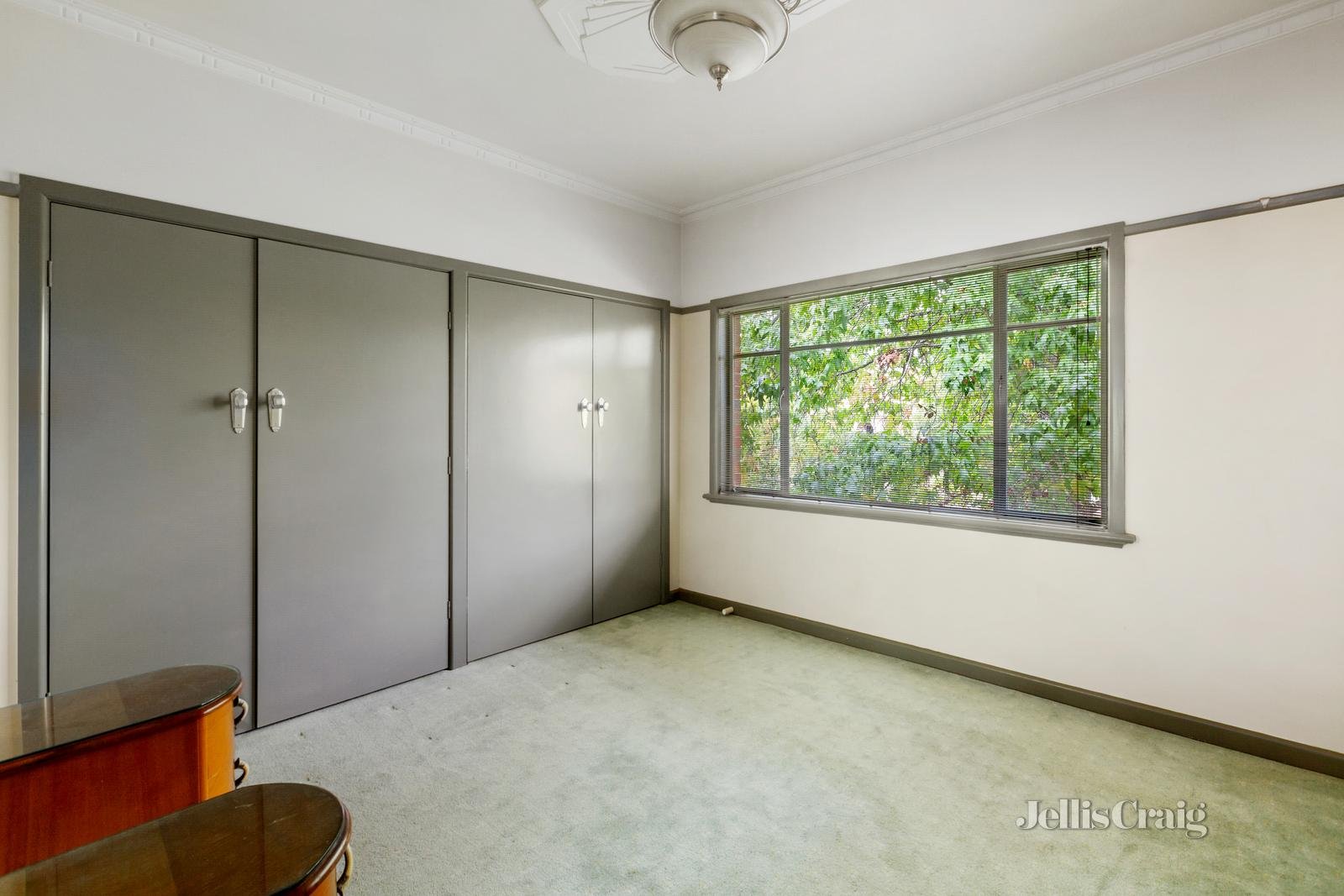 17 Airedale Avenue, Hawthorn East image 6