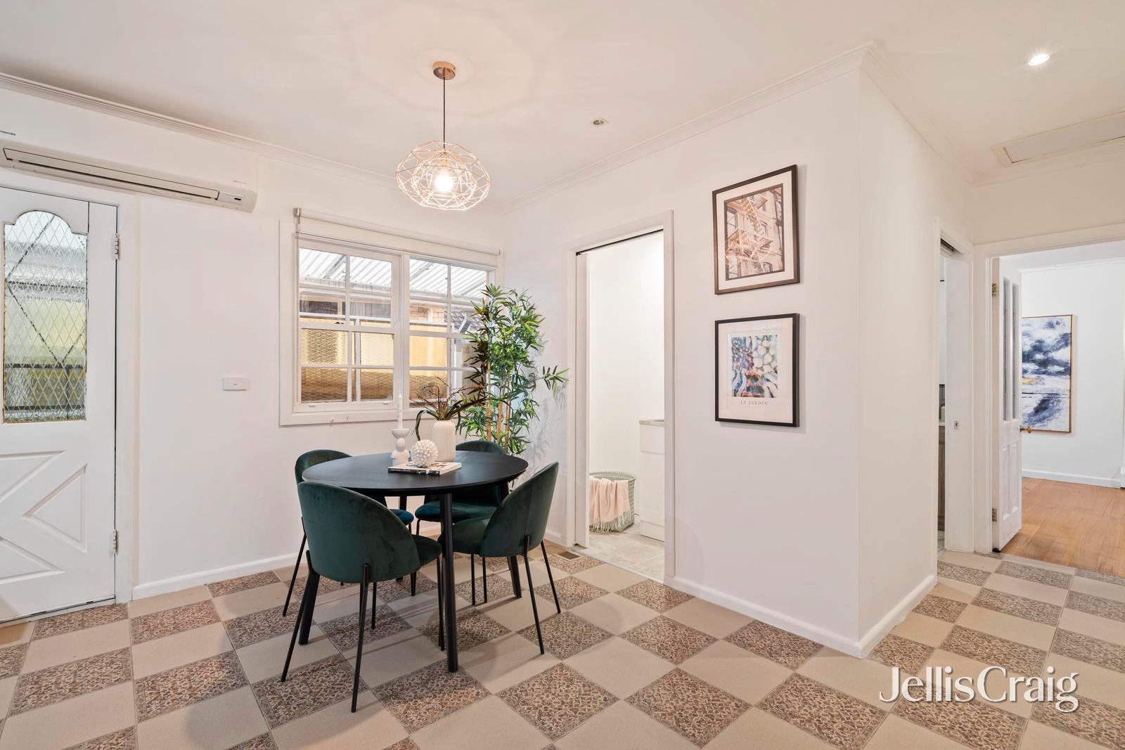 17 Alvena Crescent, Heathmont image 5