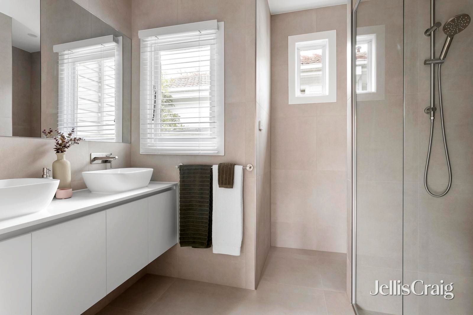 17 Ameily Crescent, Reservoir image 3