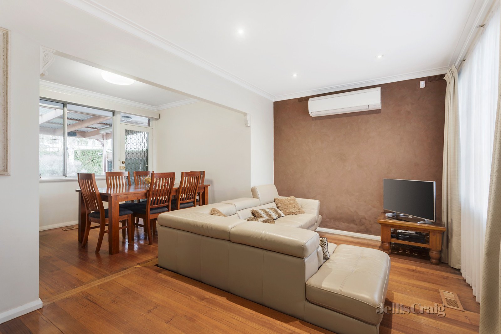 17 Ansett Crescent, Forest Hill image 3