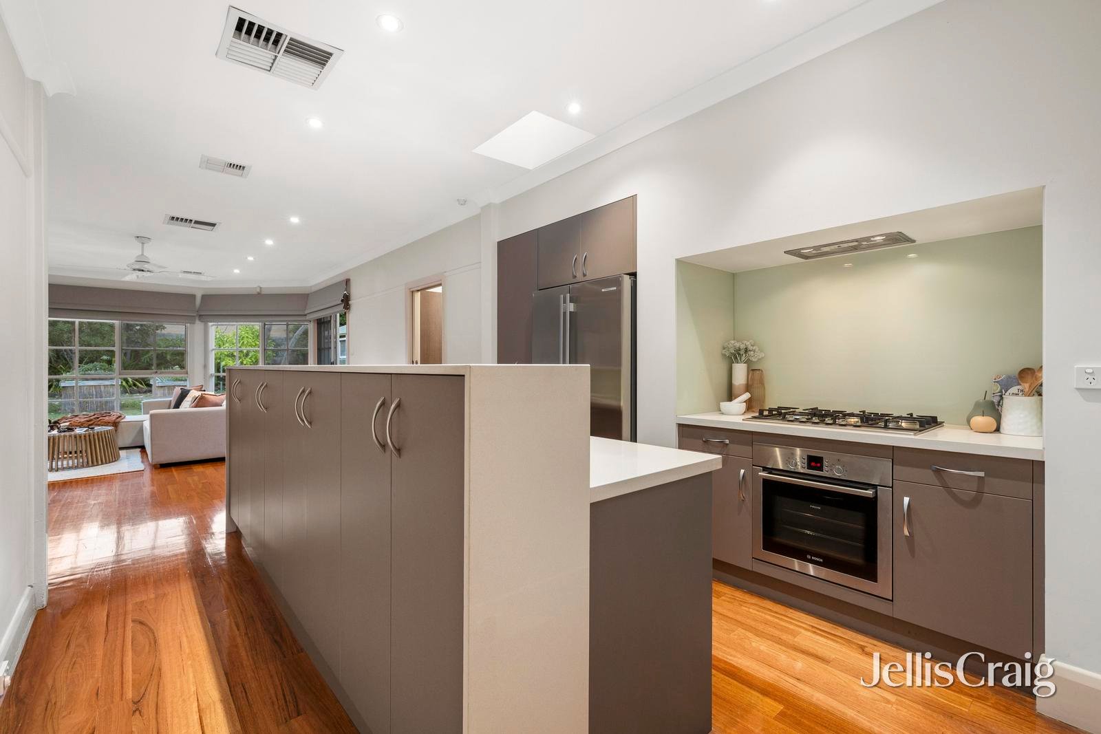 17 Ardyne Street, Murrumbeena image 5