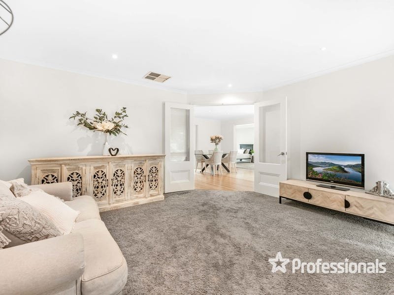 17 Aylesbury Avenue, Bayswater North image 3