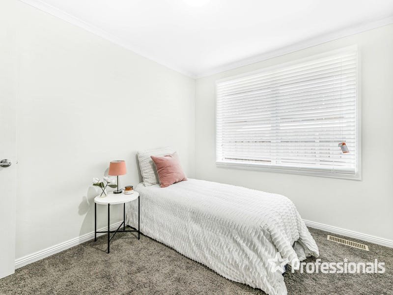 17 Aylesbury Avenue, Bayswater North image 9