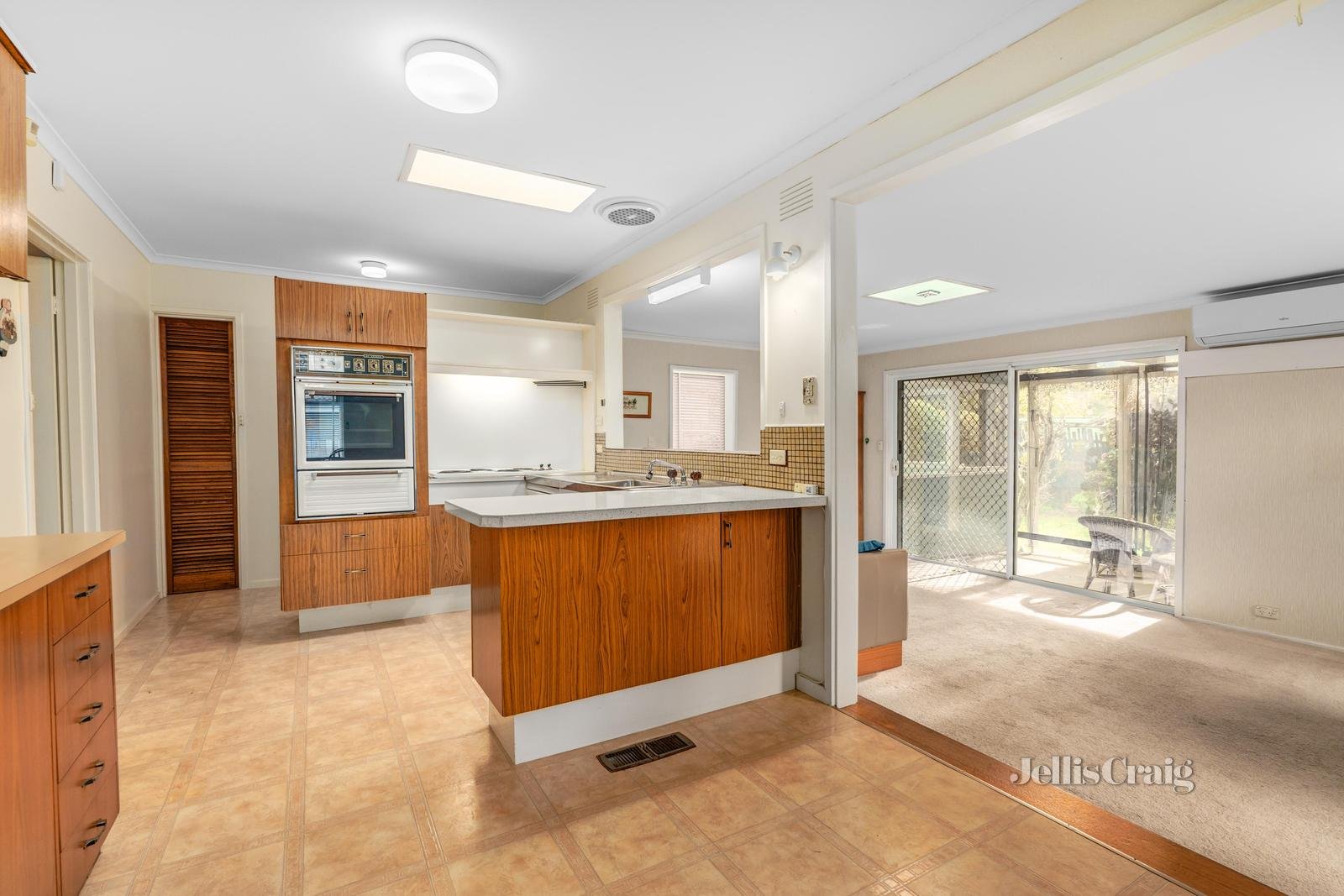 17 Banbury Street, Burwood East image 4