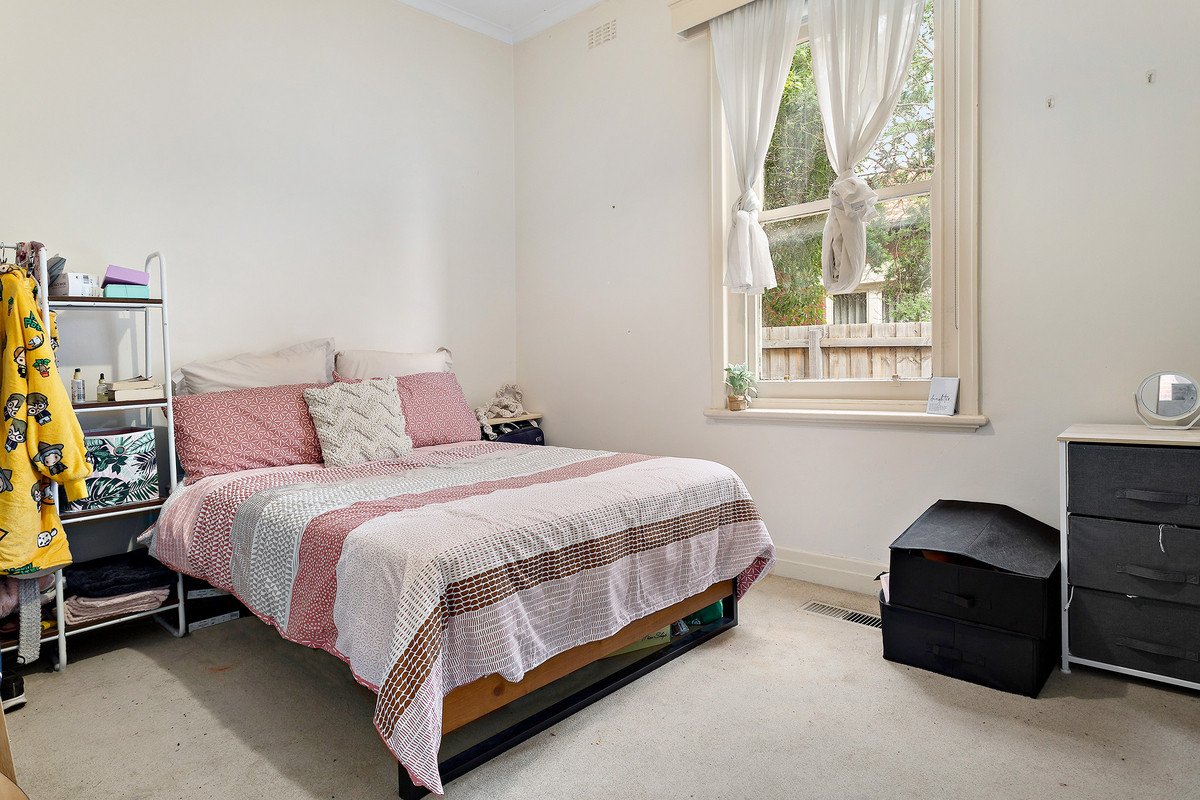 17 Banool Avenue, Kew image 4