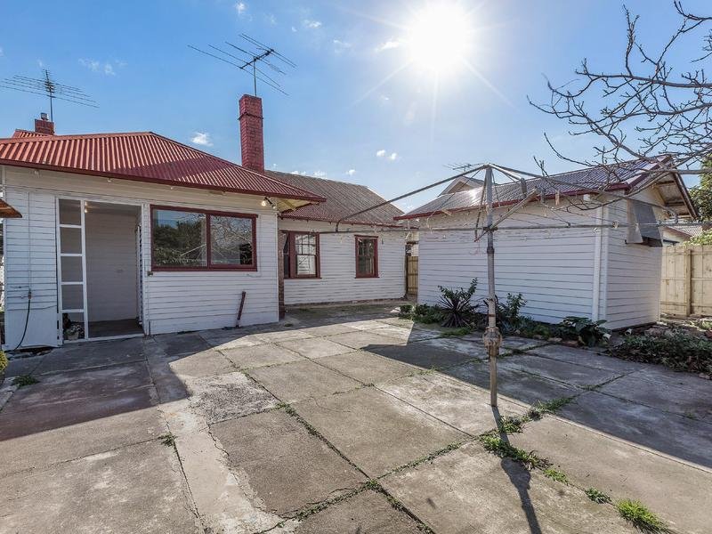 17 Banool Avenue YARRAVILLE