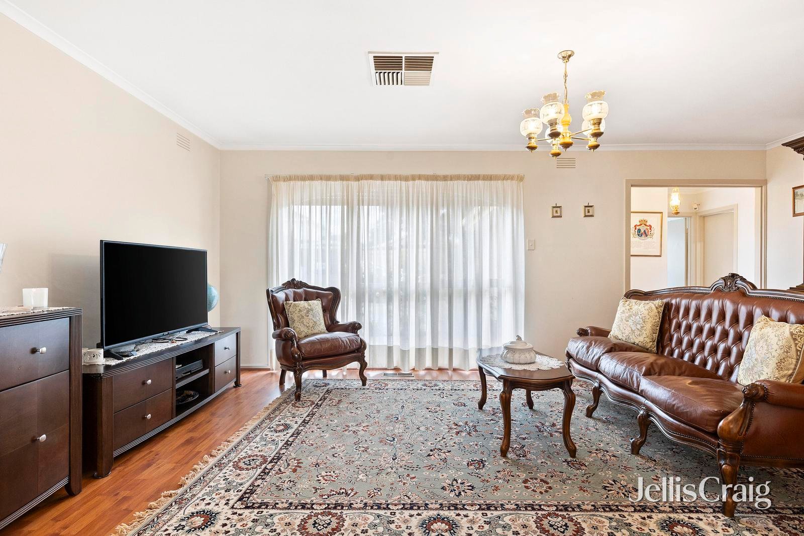 17 Barton Street, Doncaster East image 3