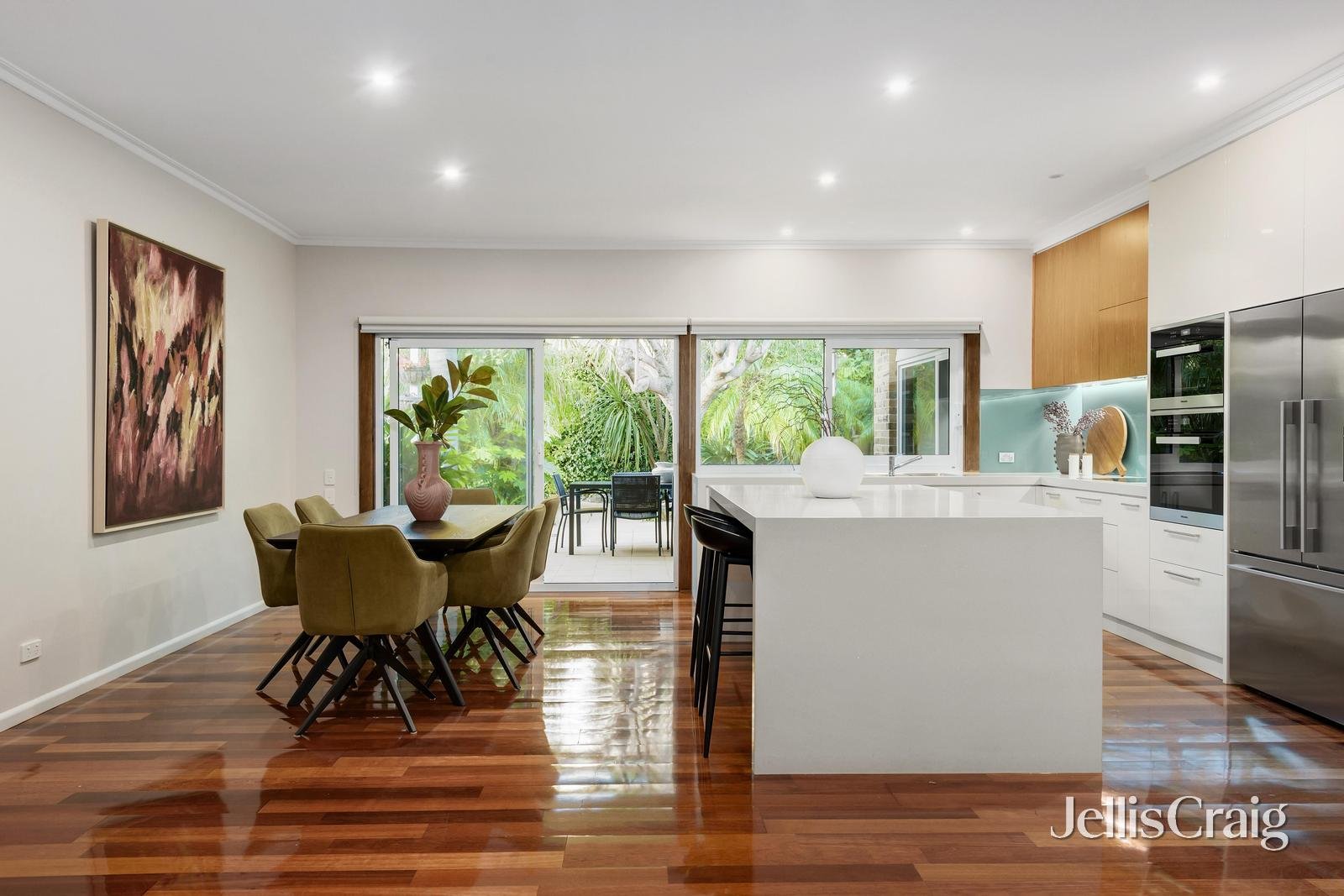 17 Bellaire Court, Beaumaris image 6