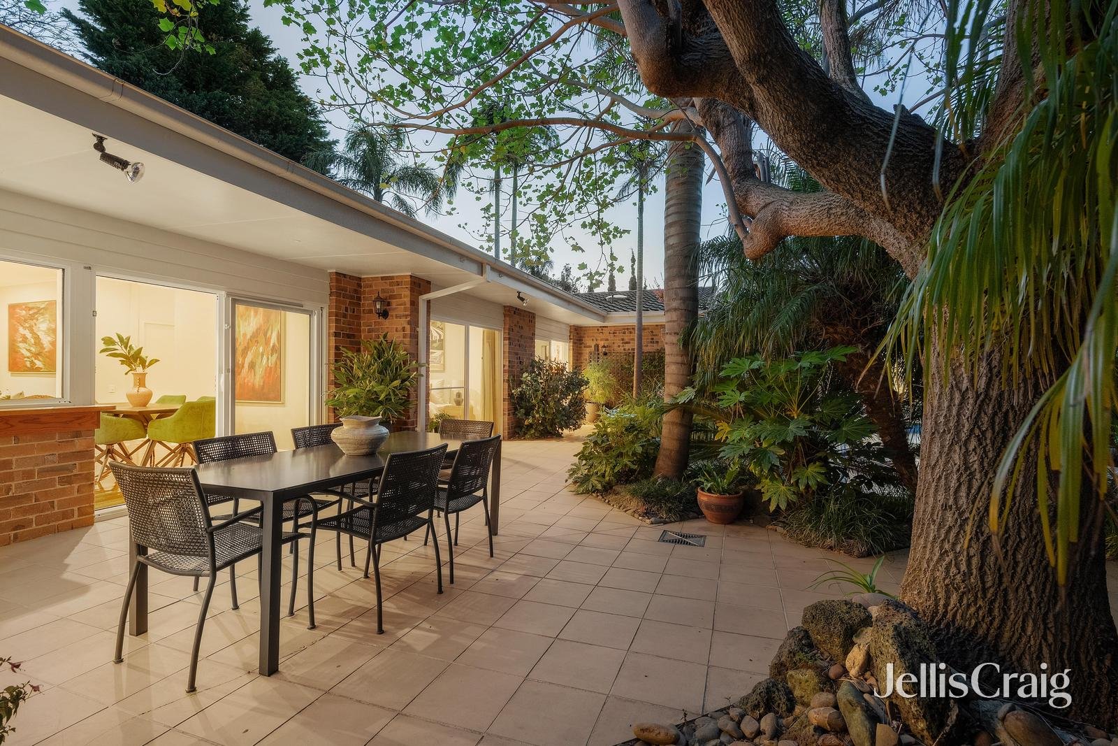 17 Bellaire Court, Beaumaris image 18