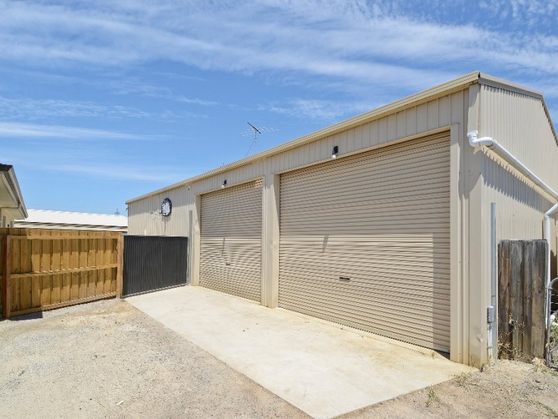 17 Birchwood Drive, St Albans Park image 14
