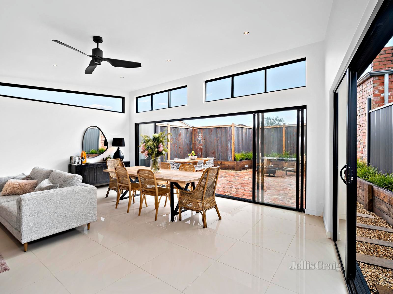 17 Blair Street, Golden Point image 3