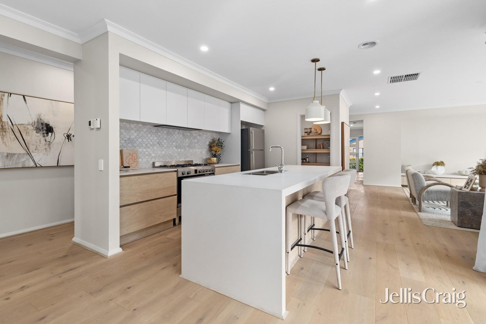 17 Blomeley Drive, Lucas image 2