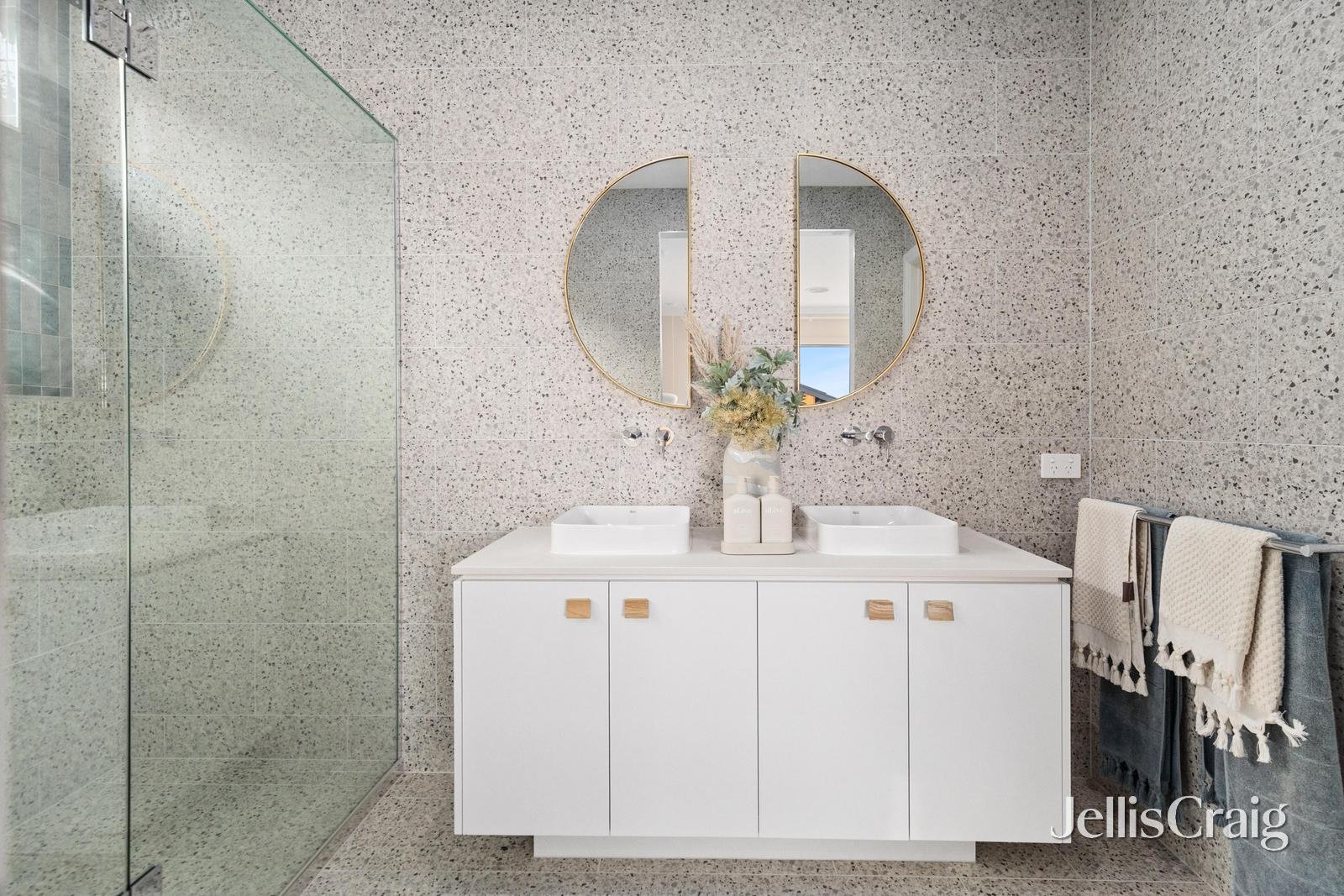 17 Blomeley Drive, Lucas image 10