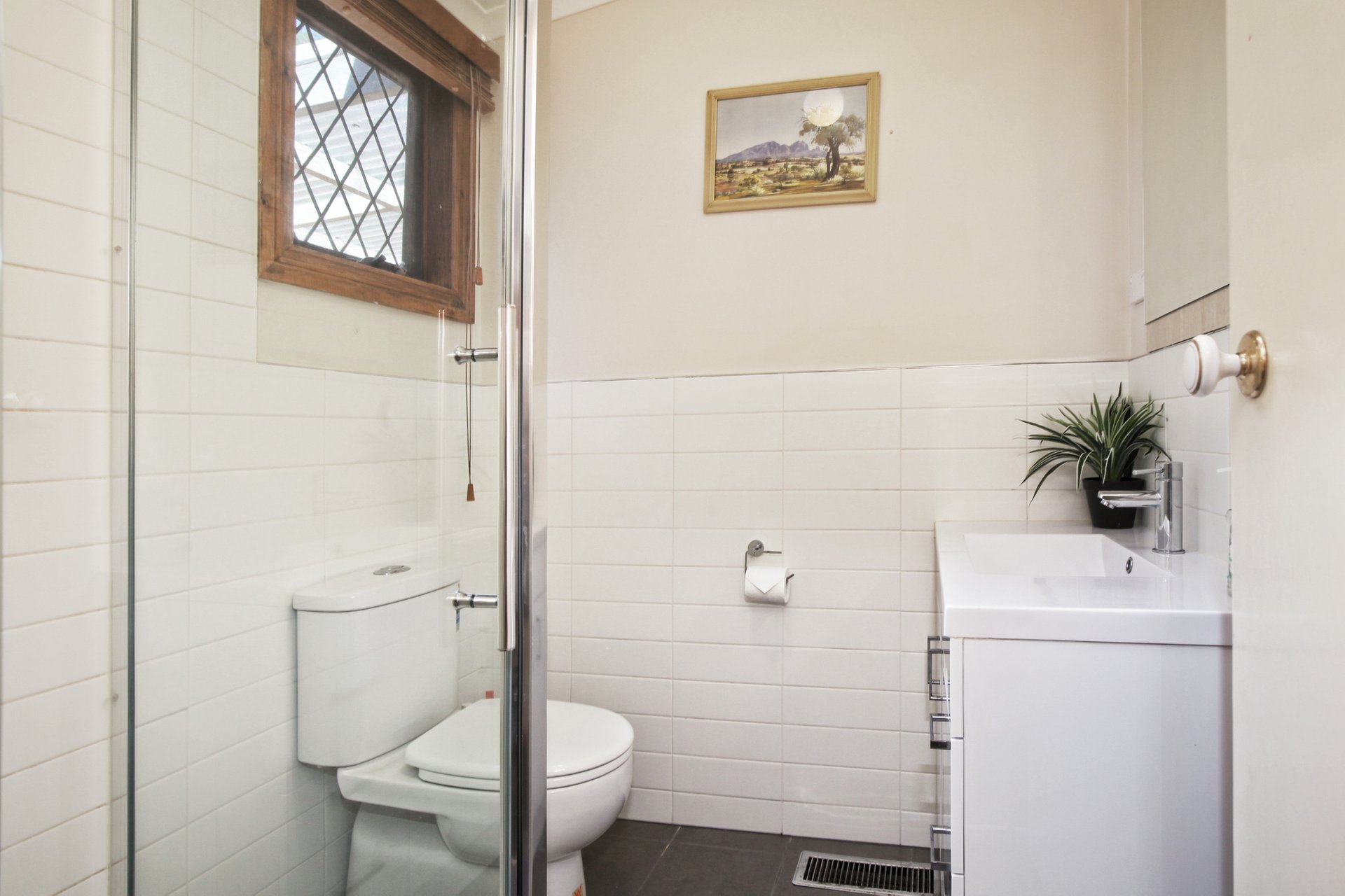 Property Gallery Thumbnail 9