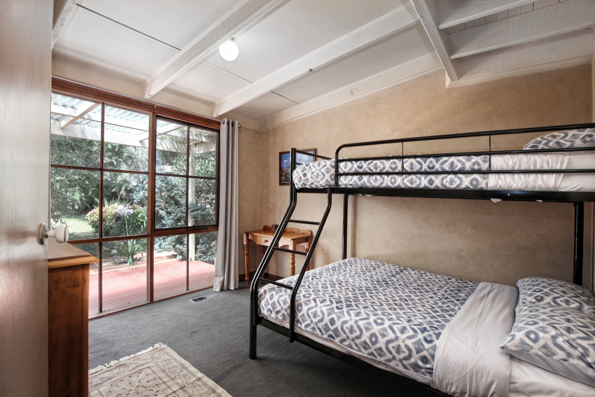 Property Gallery Thumbnail 12