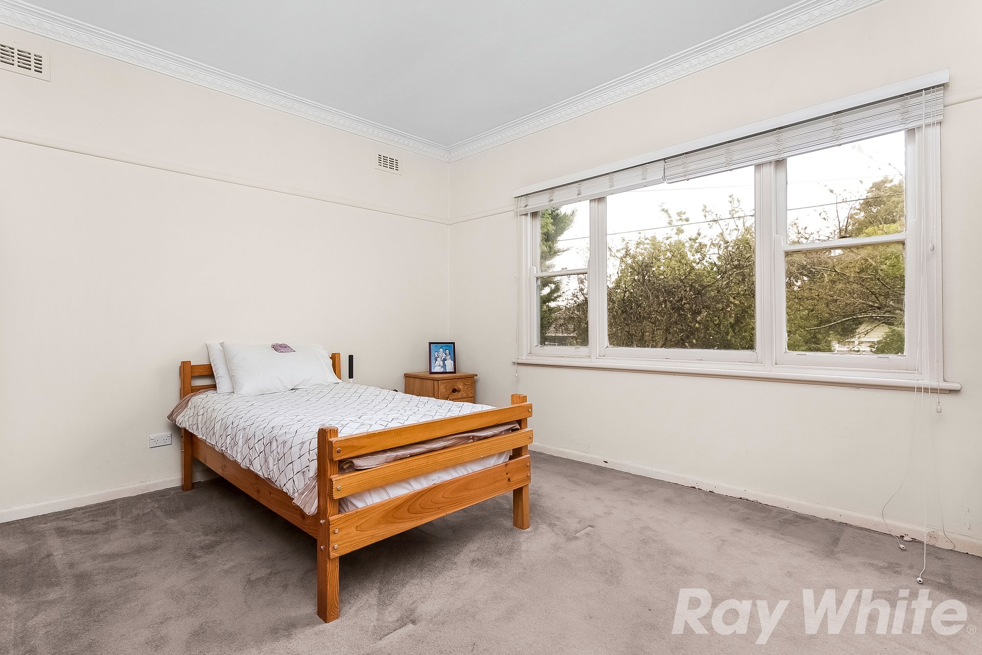 17 Cameron Road, Box Hill North image 6
