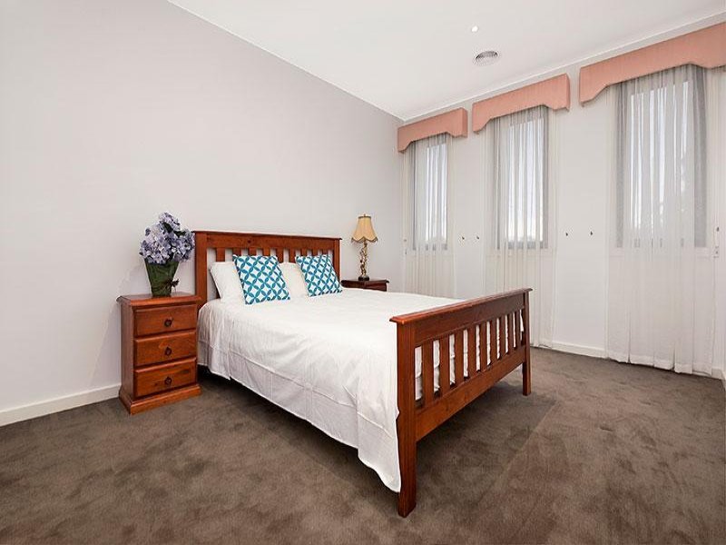 1/7 Campaspe Street, Box Hill North image 8