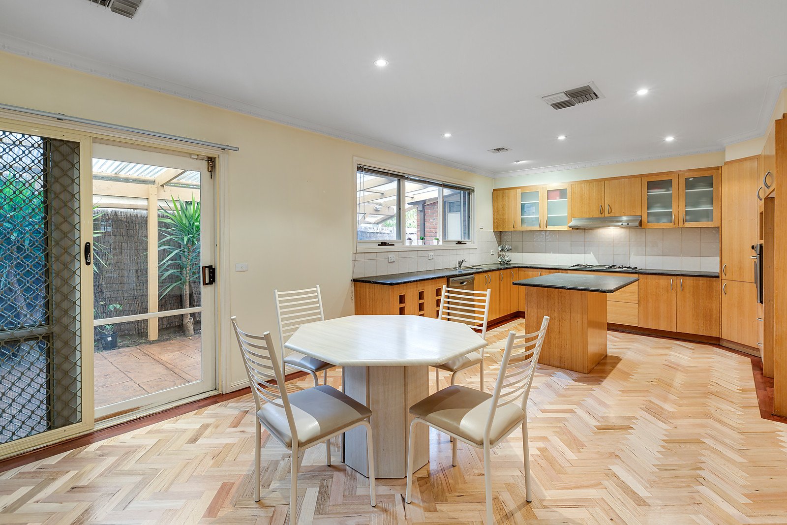 1/7 Carrum Street, Malvern East image 3