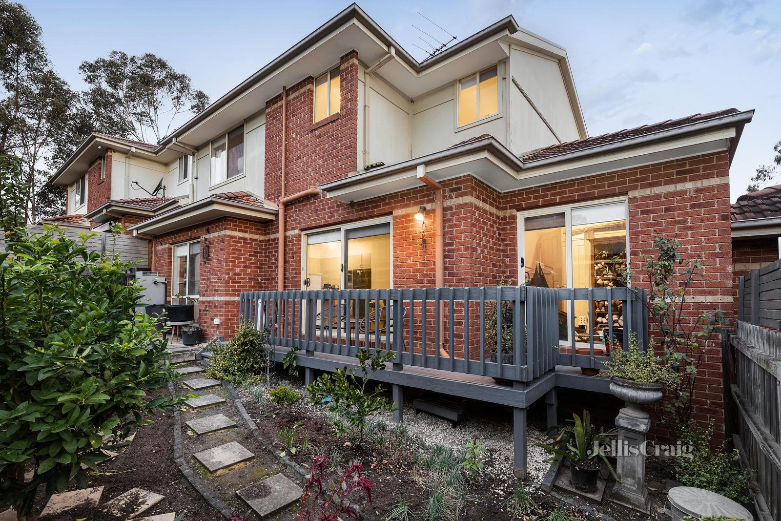 17 Cascades View, Yallambie image 14