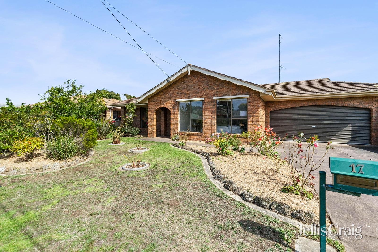 17 Cedar Avenue, Alfredton image 1