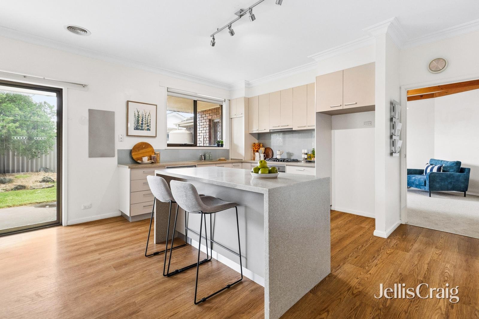 17 Cedar Avenue, Alfredton image 4