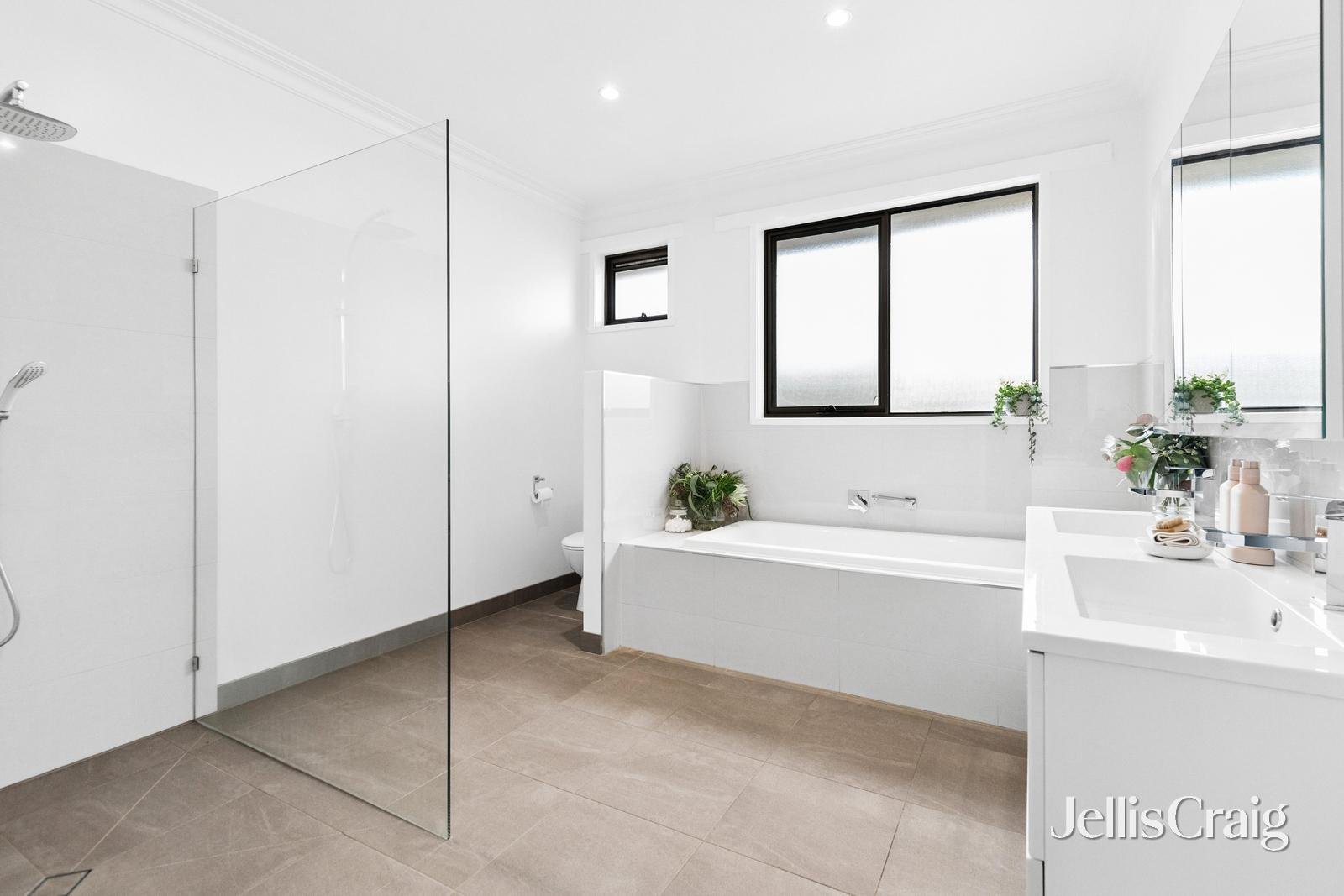 17 Cedar Avenue, Alfredton image 9