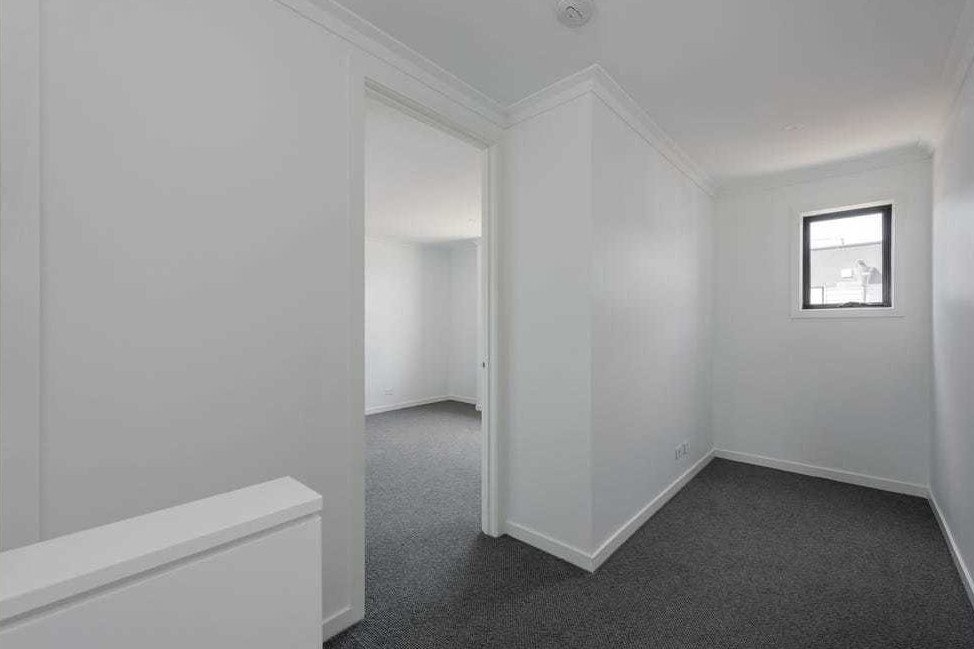 17 Celeste Walk, Clayton South image 4