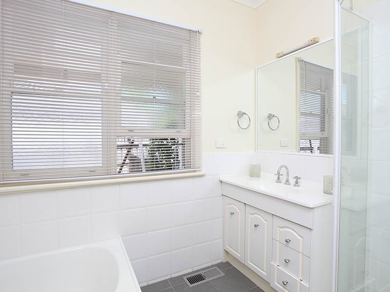 17 Churchill Way, Kilsyth image 5