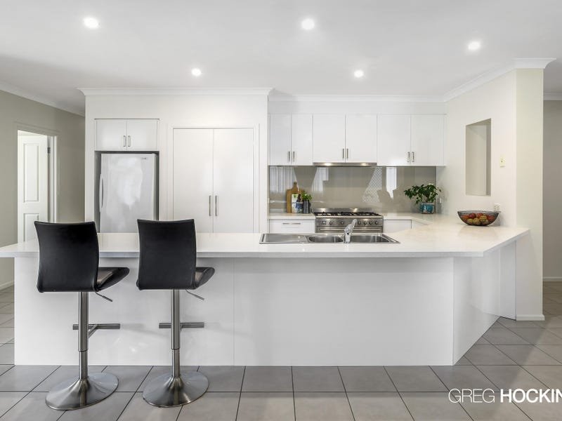 17 Civic Parade, Seaholme image 3