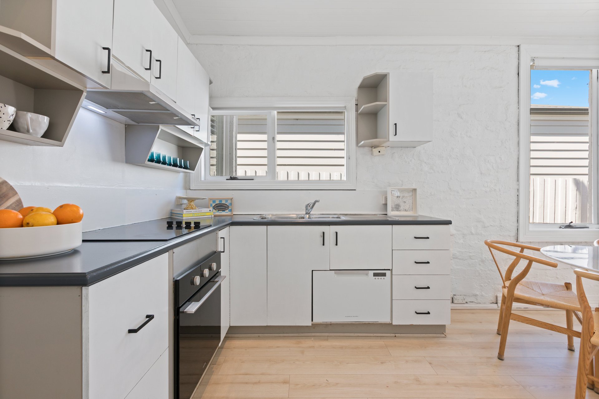 17 Clarence Street, Flemington image 4