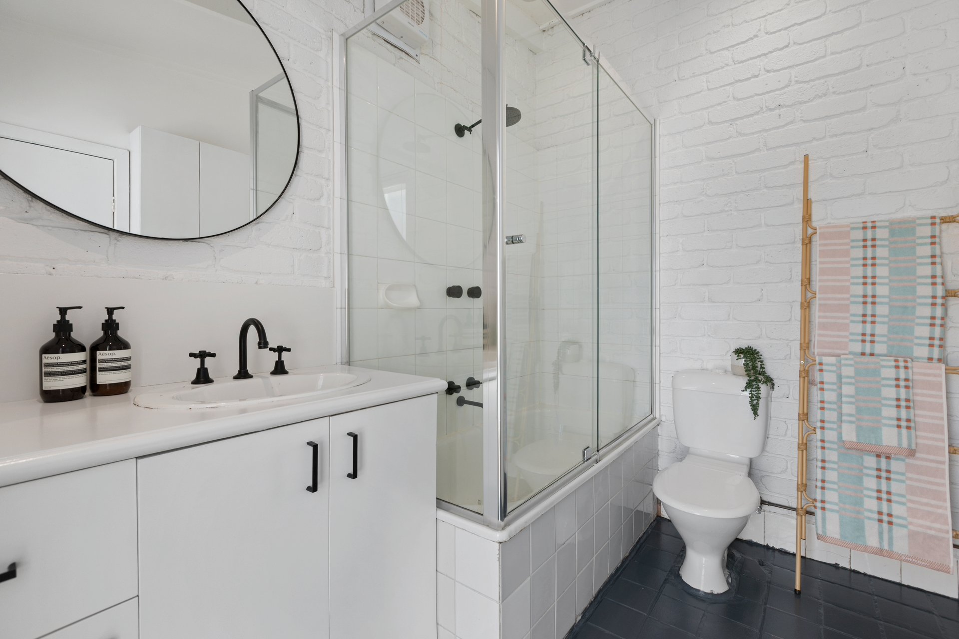 17 Clarence Street, Flemington image 9