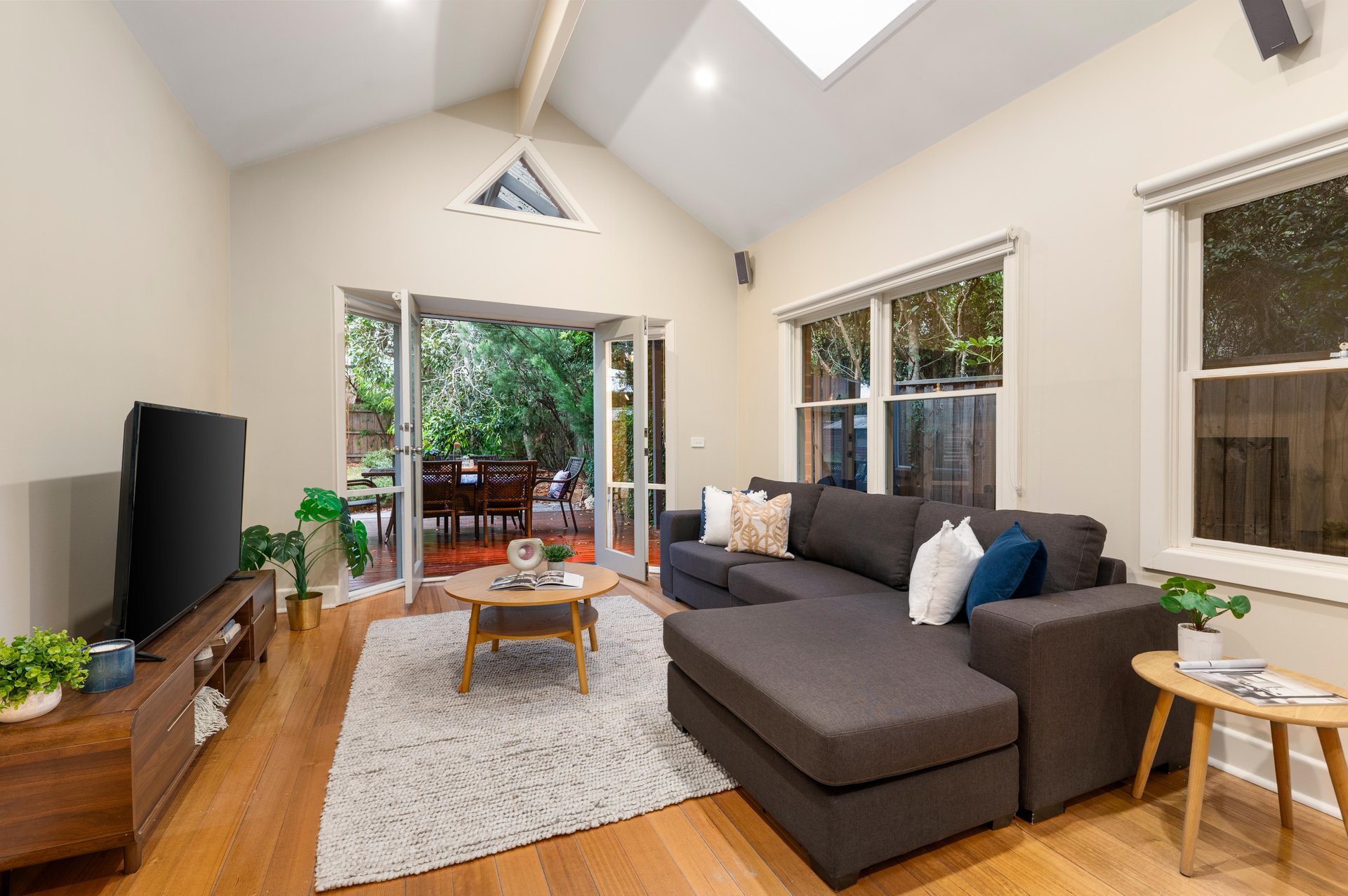 17 Clifton Street, Blackburn image 5