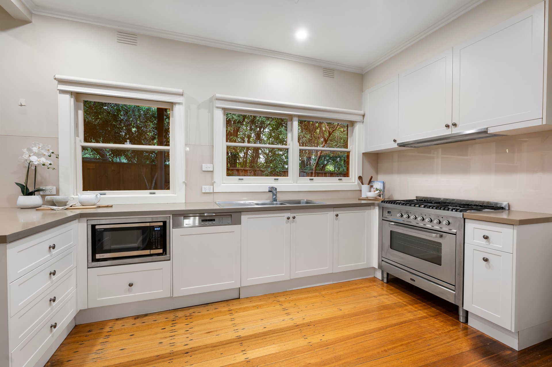 17 Clifton Street, Blackburn image 4