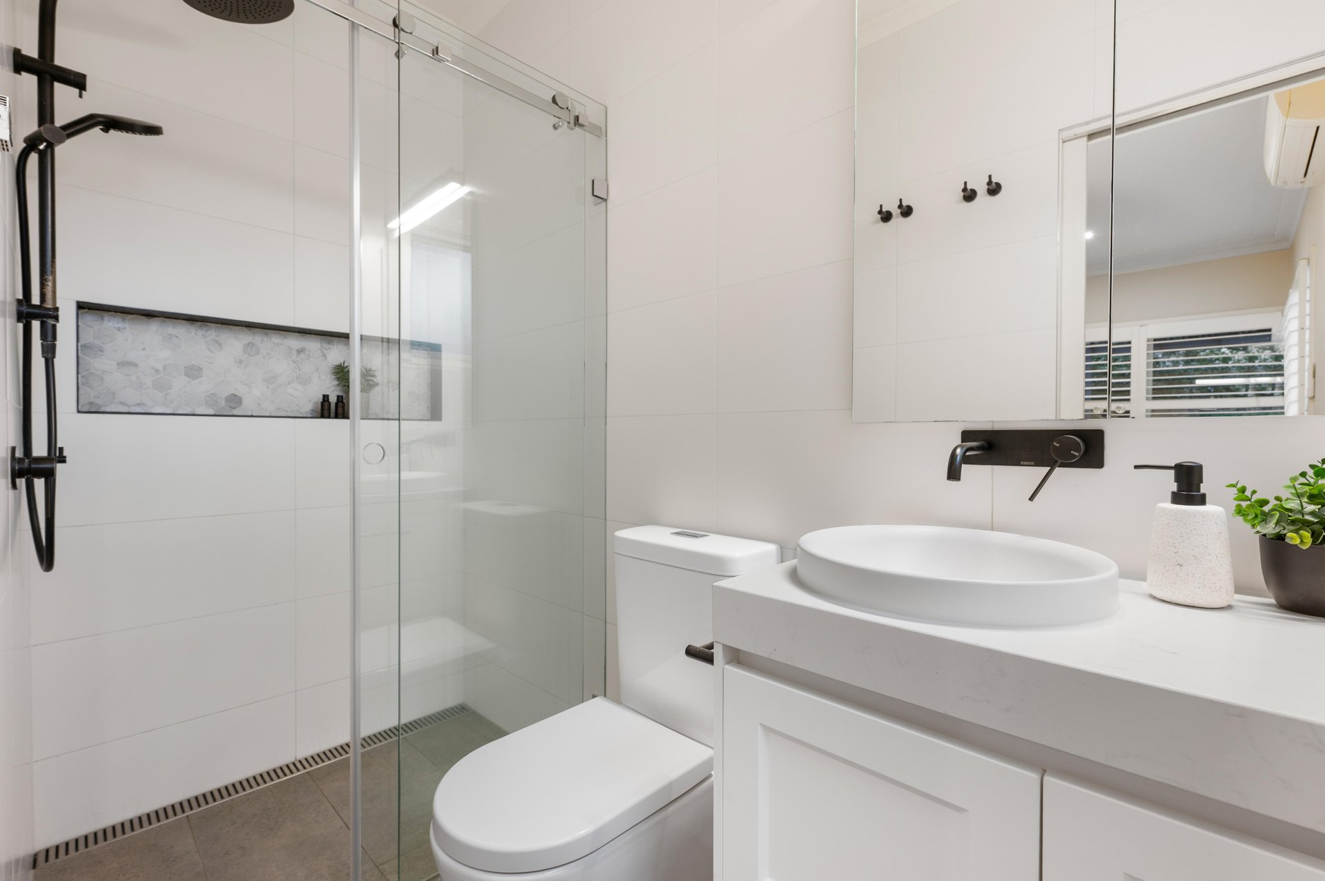 17 Clifton Street, Blackburn image 8