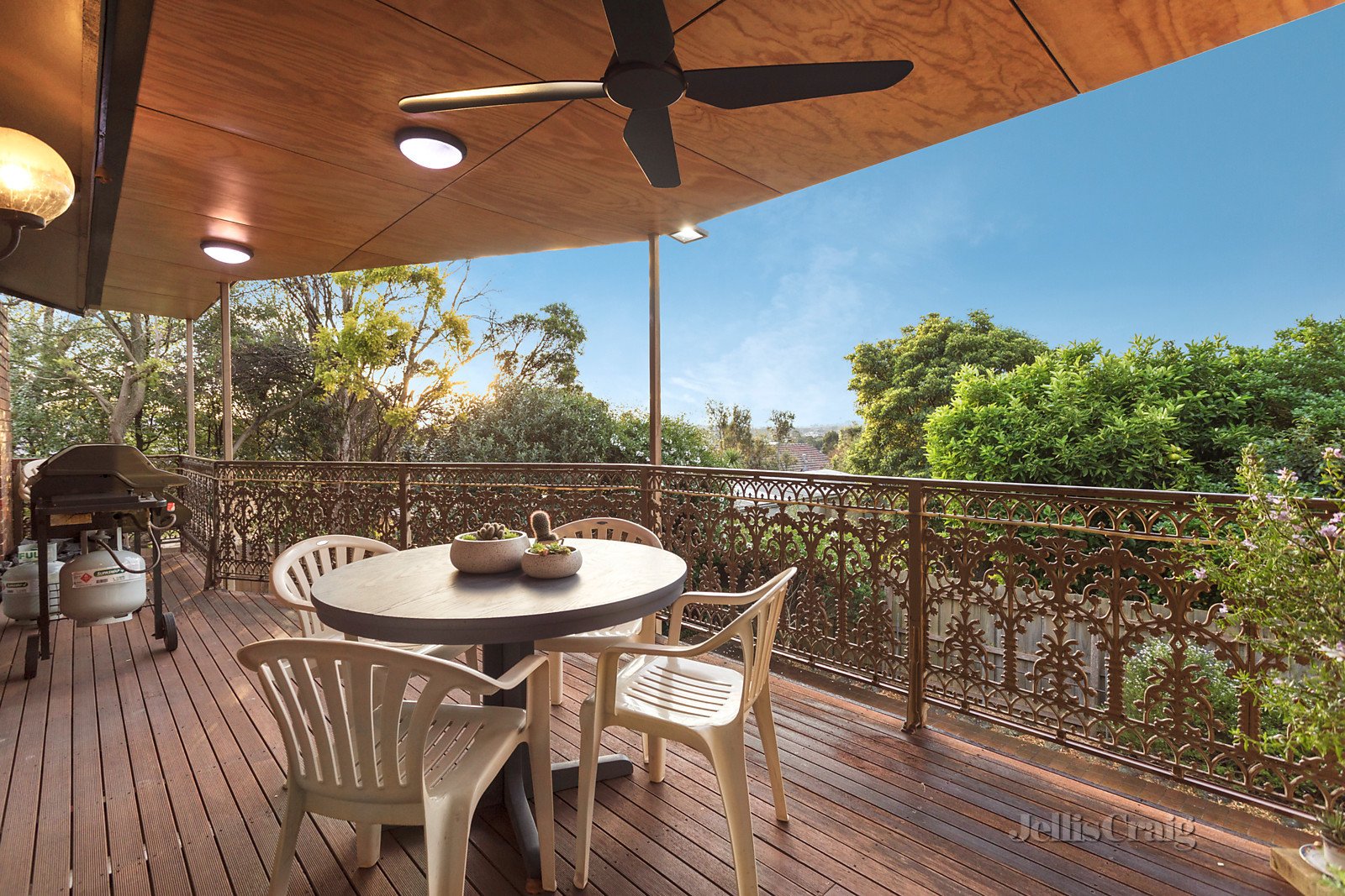 17 Coronation Street, Mount Waverley image 3