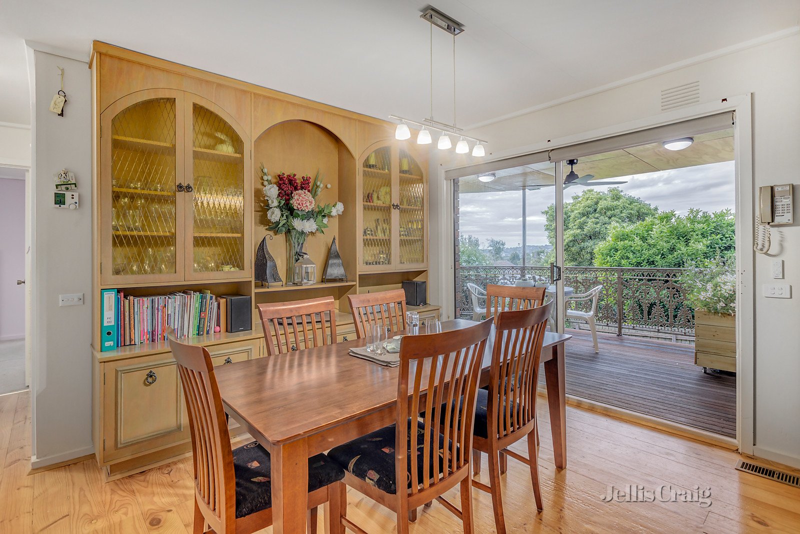 17 Coronation Street, Mount Waverley image 7