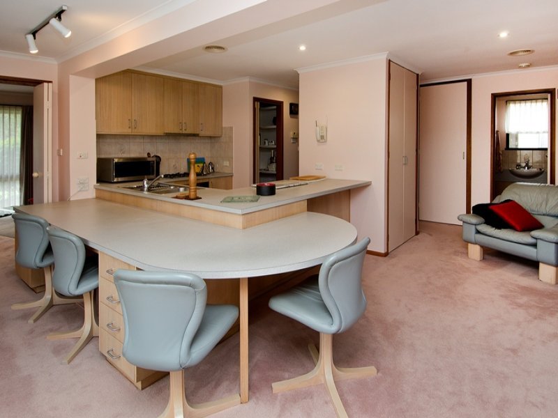 17 Crestmoor Drive, Highton image 2