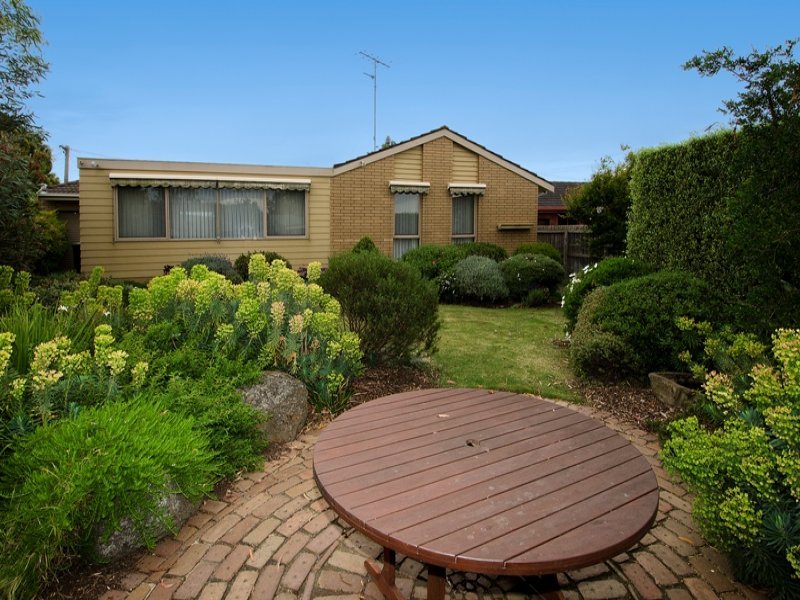 17 Crestmoor Drive, Highton image 8