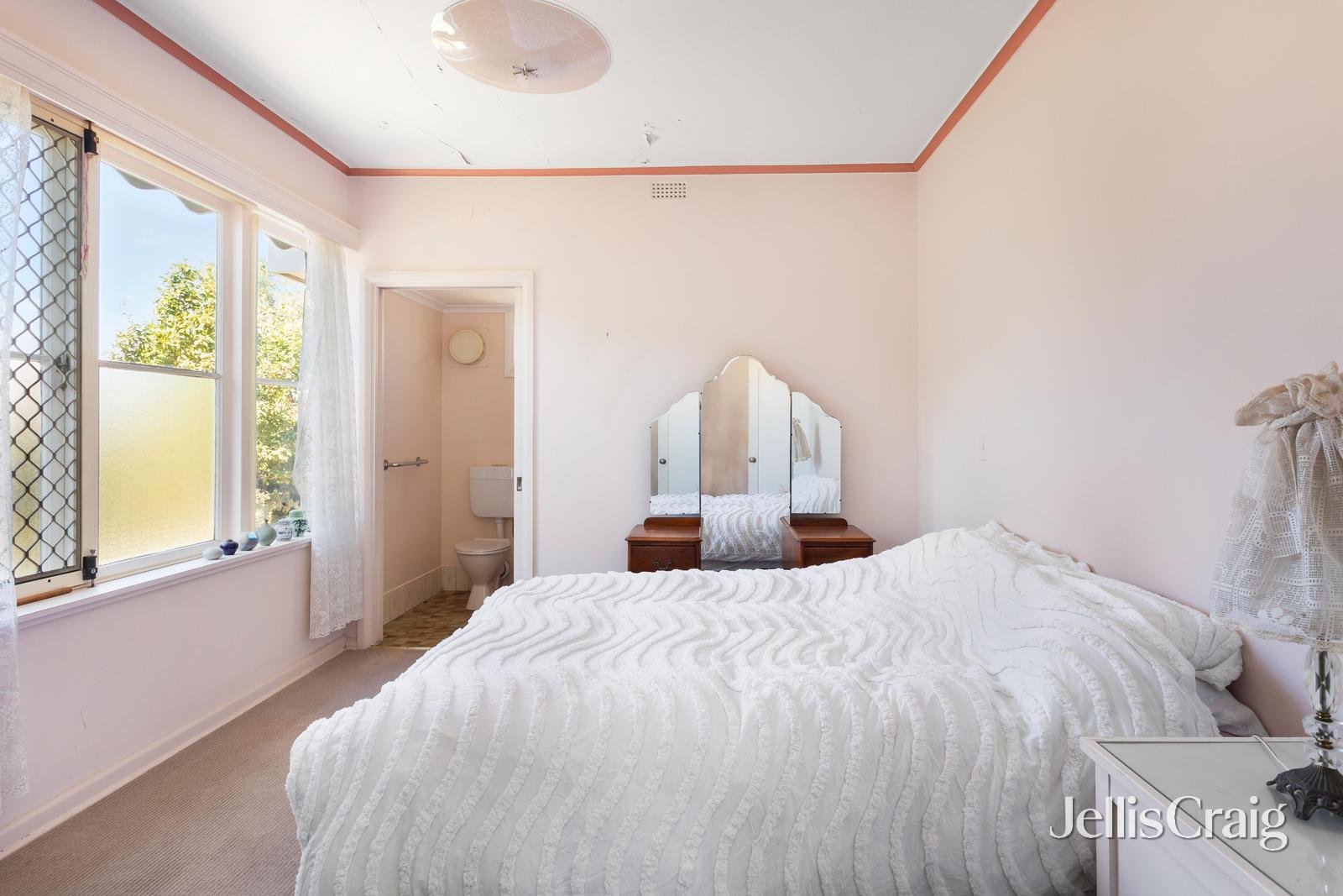 17 Crosbie Road, Murrumbeena image 8