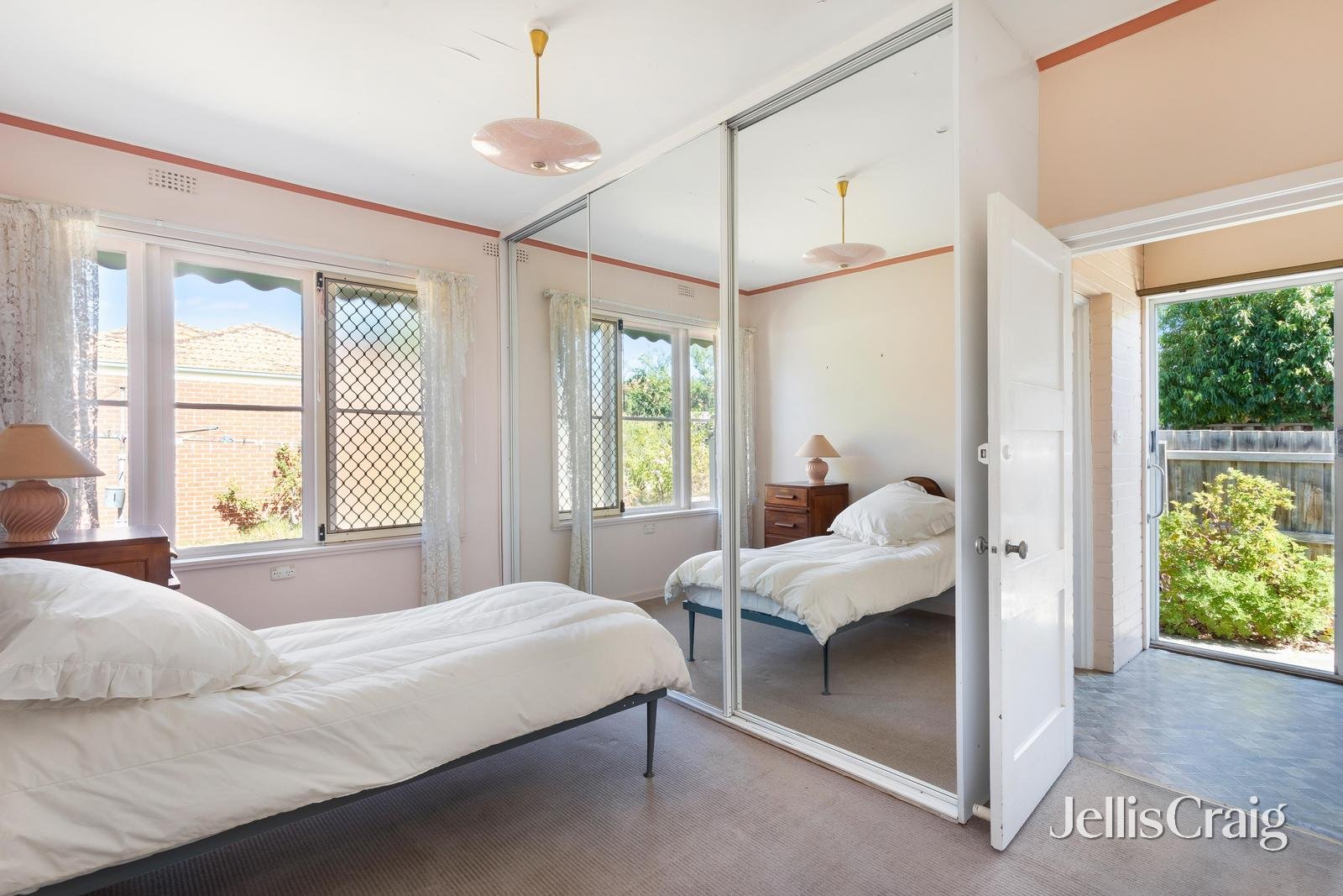 17 Crosbie Road, Murrumbeena image 9