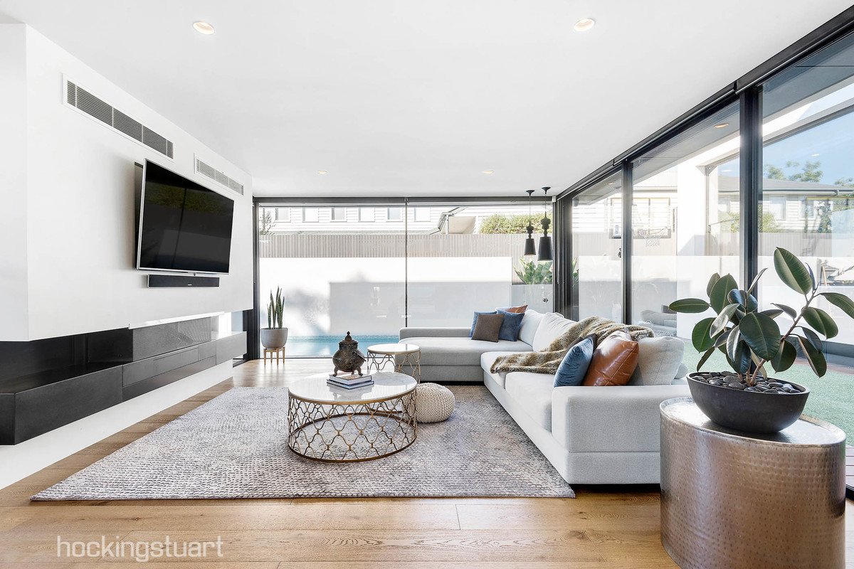 17 Cumberland Avenue, Balwyn North image 2