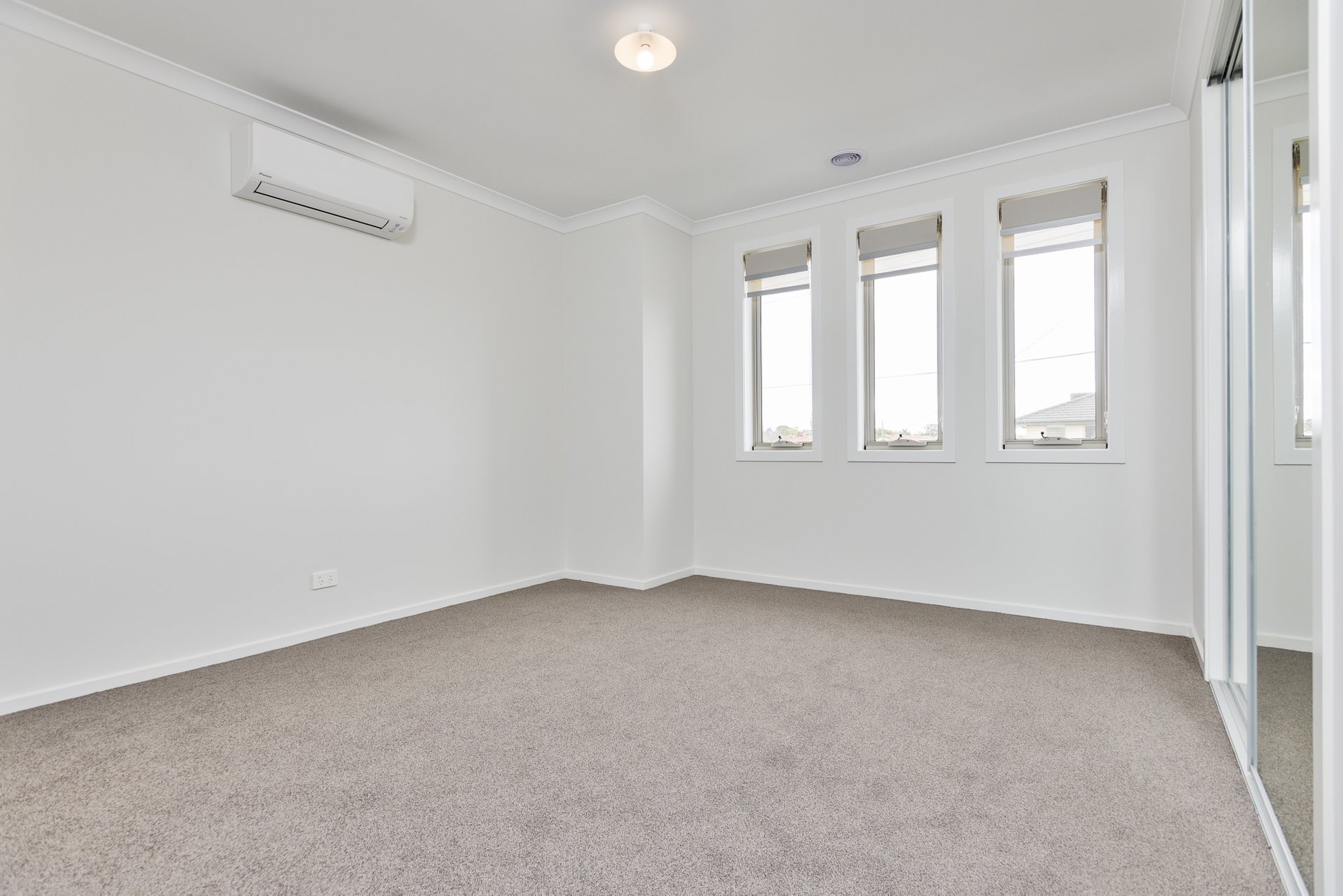 17 Cuthbert Street, Niddrie image 6