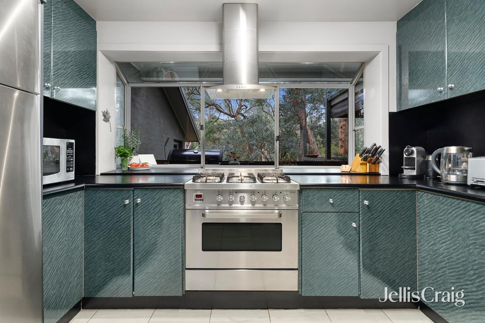 17 Daniel Court, Warranwood image 4