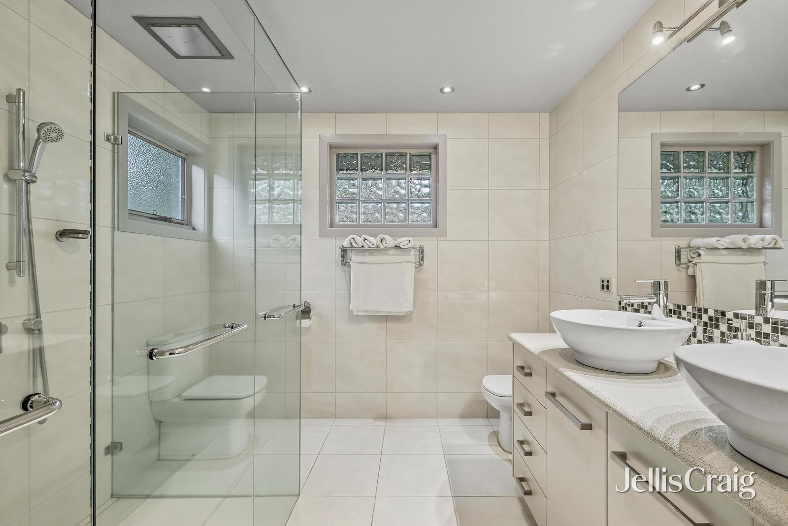 17 Daniel Court, Warranwood image 11