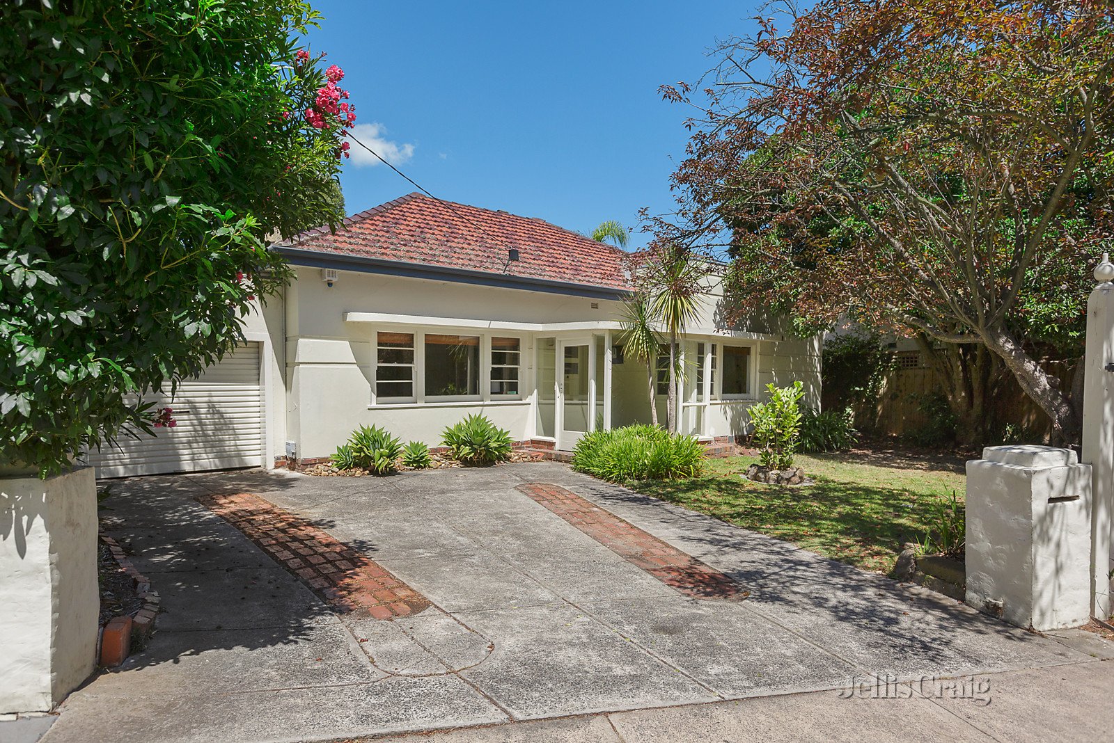 17 Dent Street, Glen Iris image 1