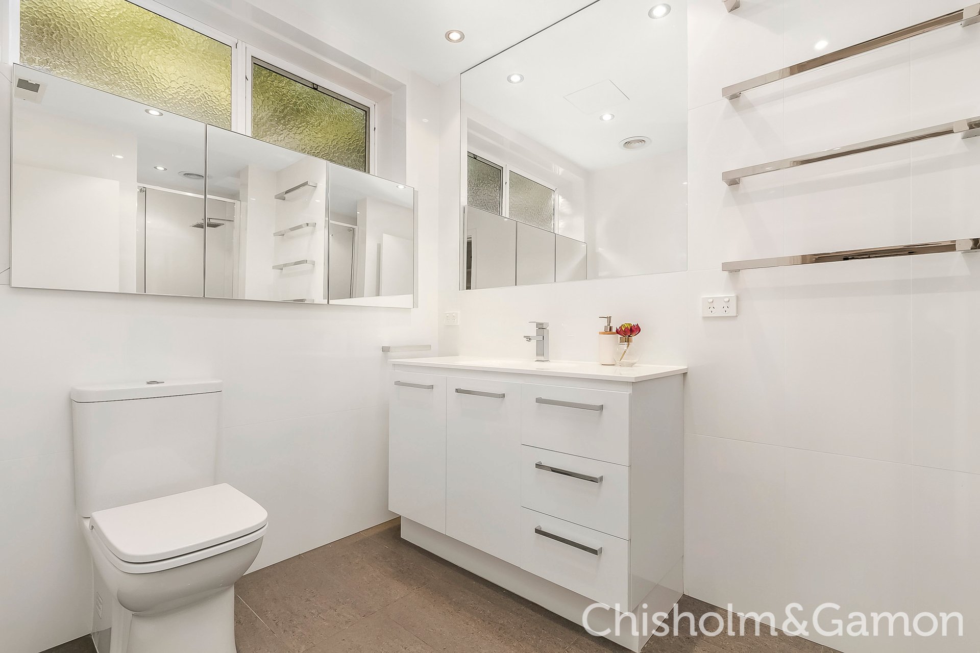 1/7 Dickens Street, Elwood image 6