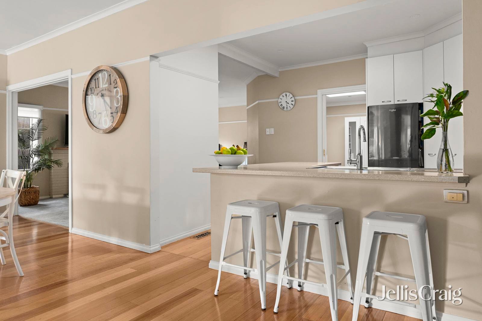 17 Dobson Avenue, Rosanna image 5