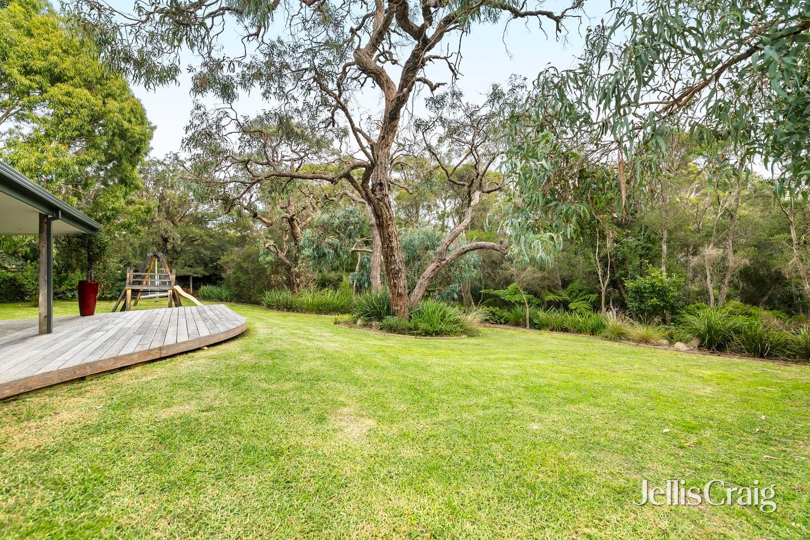 17 Dumossa Avenue, Rosebud image 2