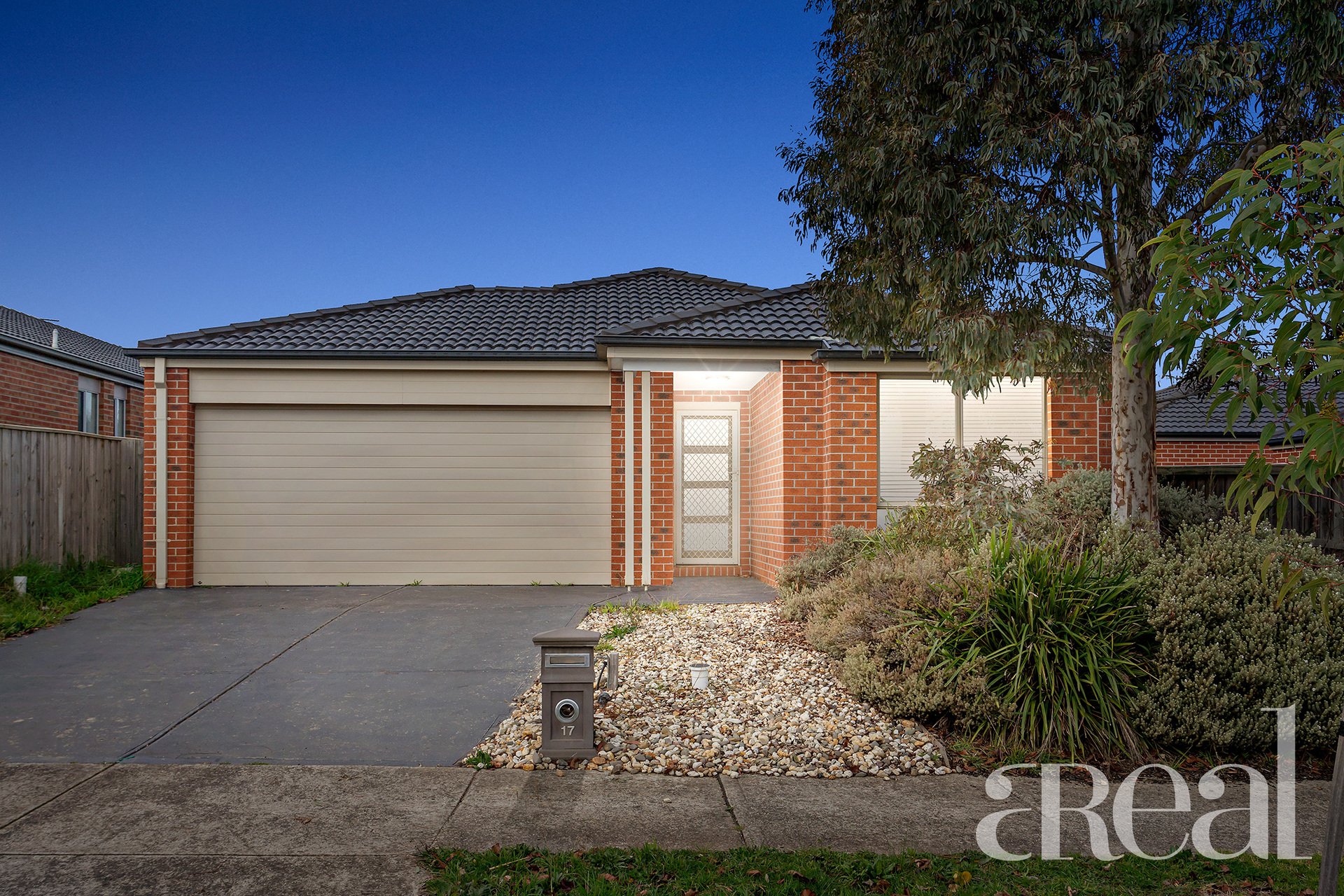 17 Dunraven Crescent, Doreen VIC 3754